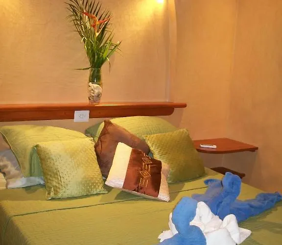 Mango Bed & Breakfast 4*