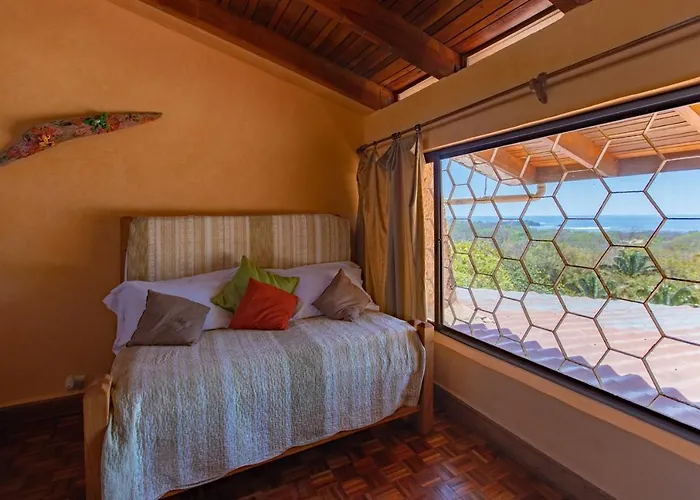 Mango Bed & Breakfast 4*